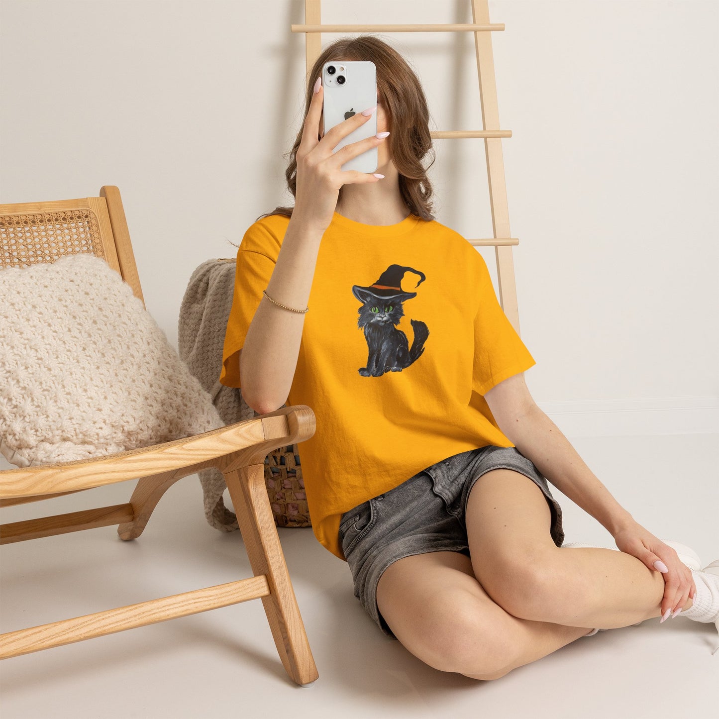 Black Cat in Witch Hat T-Shirt | Halloween Kitty Illustration