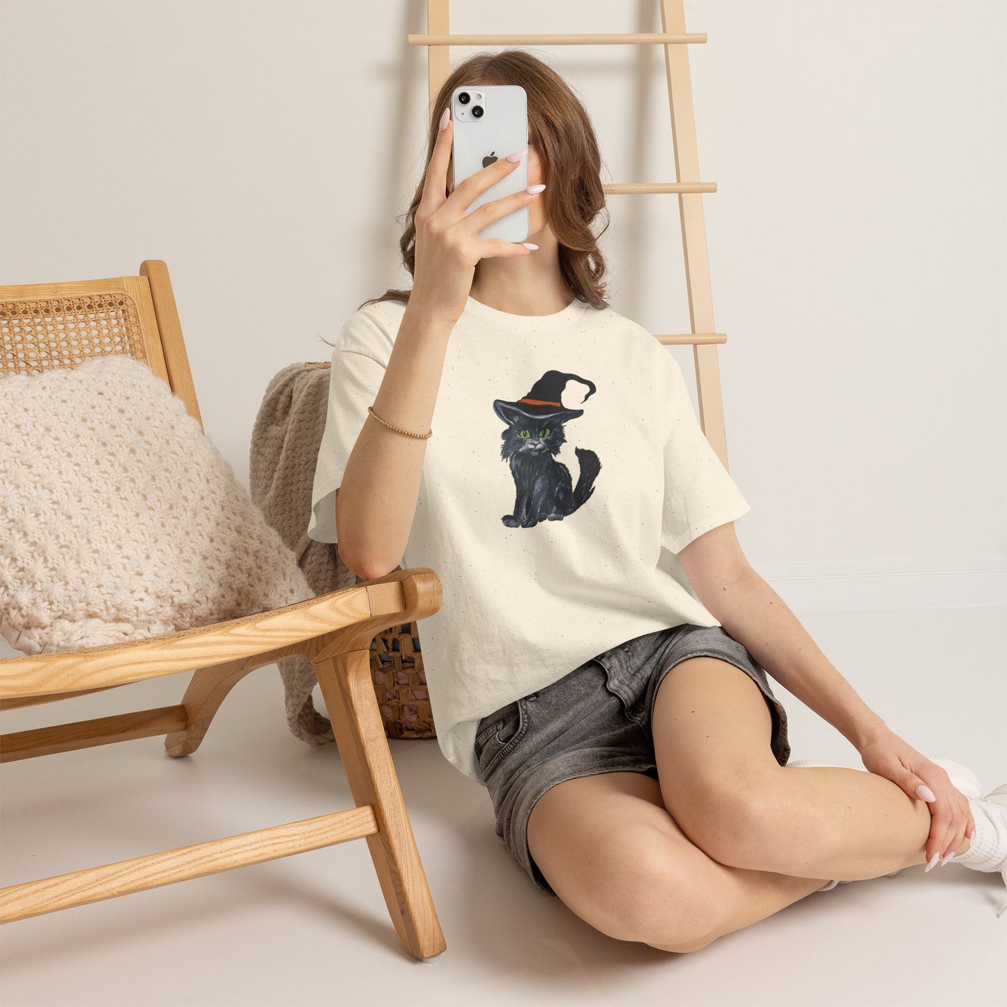 Black Cat in Witch Hat T-Shirt | Halloween Kitty Illustration